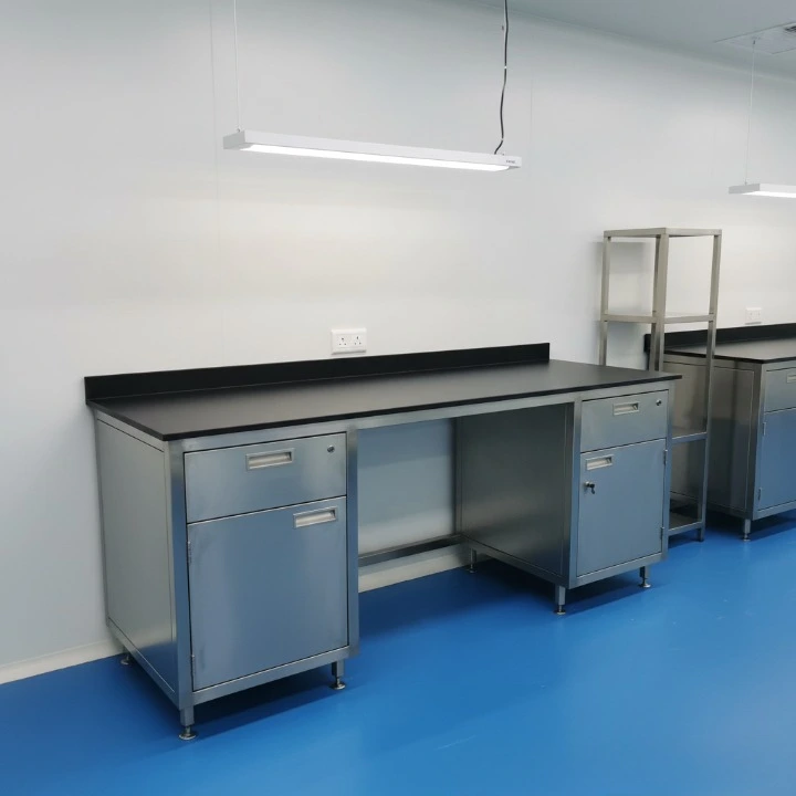 Cleanroom Workstations & Tables – Laboratory Furniture Manufacturer India