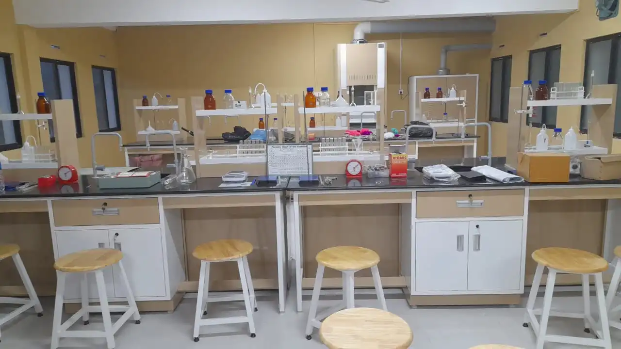 Chemical and Plastic Laboratory Furniture